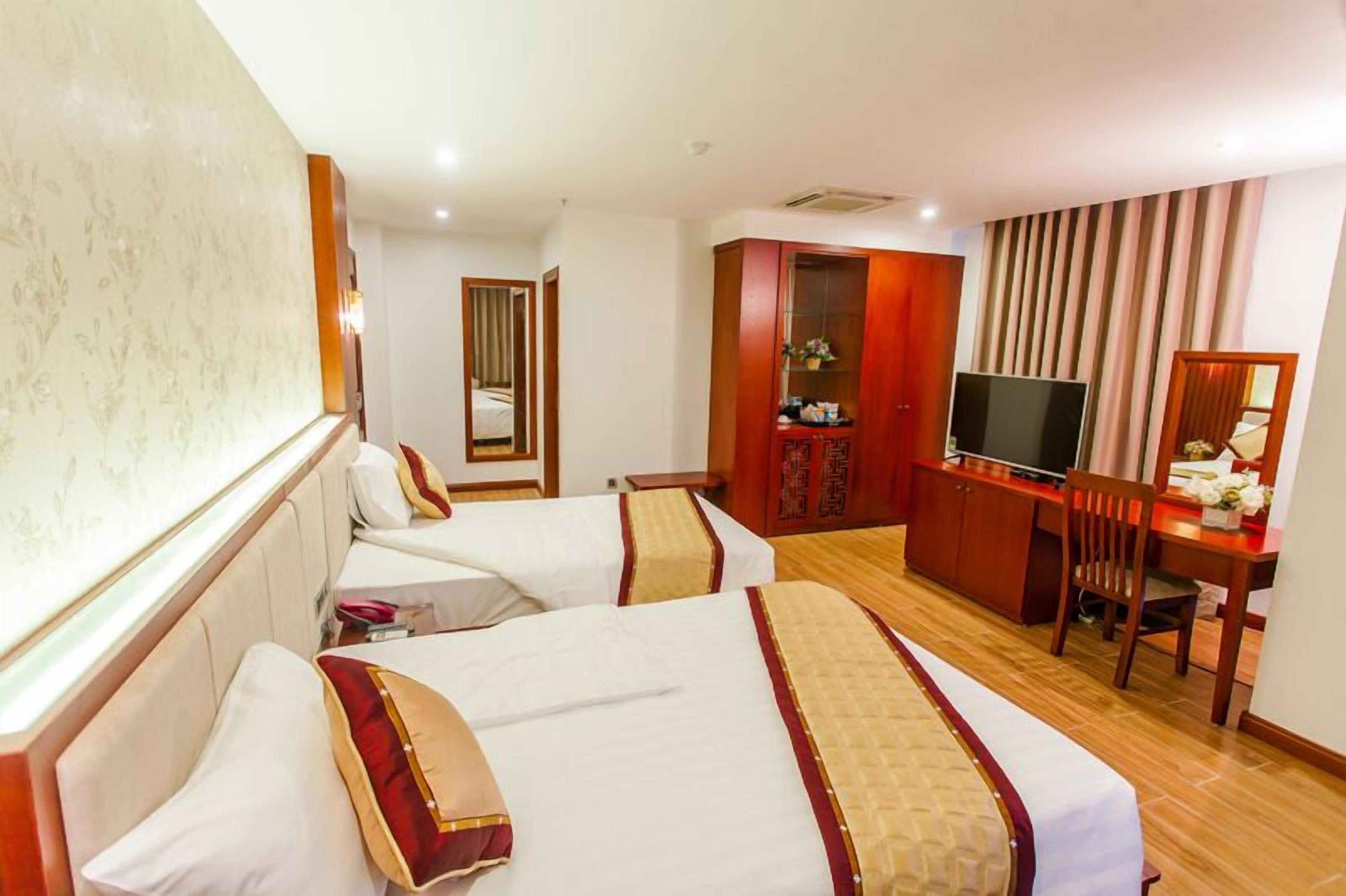 Minibar, in-room safe, desk, blackout drapes