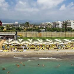 Private beach, sun loungers, beach umbrellas, beach towels