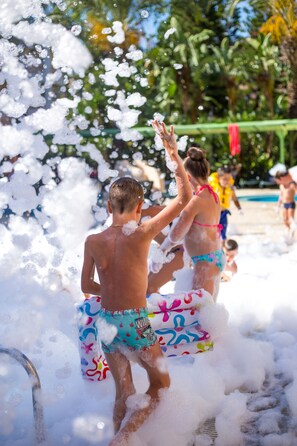 Seasonal outdoor pool, pool umbrellas, sun loungers - Side Village Hotel - All Inclusive (Manavgat)