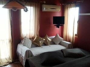 Double Room | Living area | Plasma TV