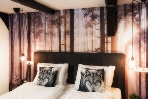 Luxury Room | Down comforters, free minibar items, in-room safe, soundproofing - Wolf Hotel Kitchen & Bar (Alkmaar)