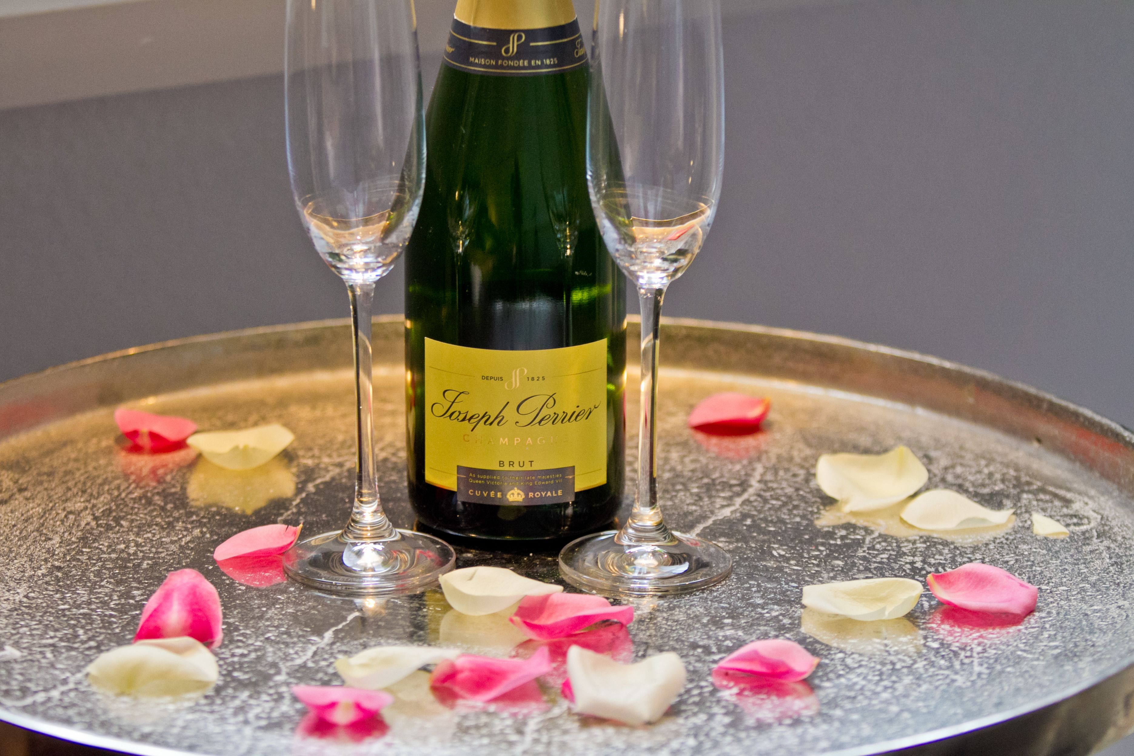 suite (love) | room amenity