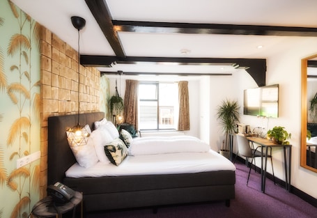 Cubrecamas y artículos del minibar gratis