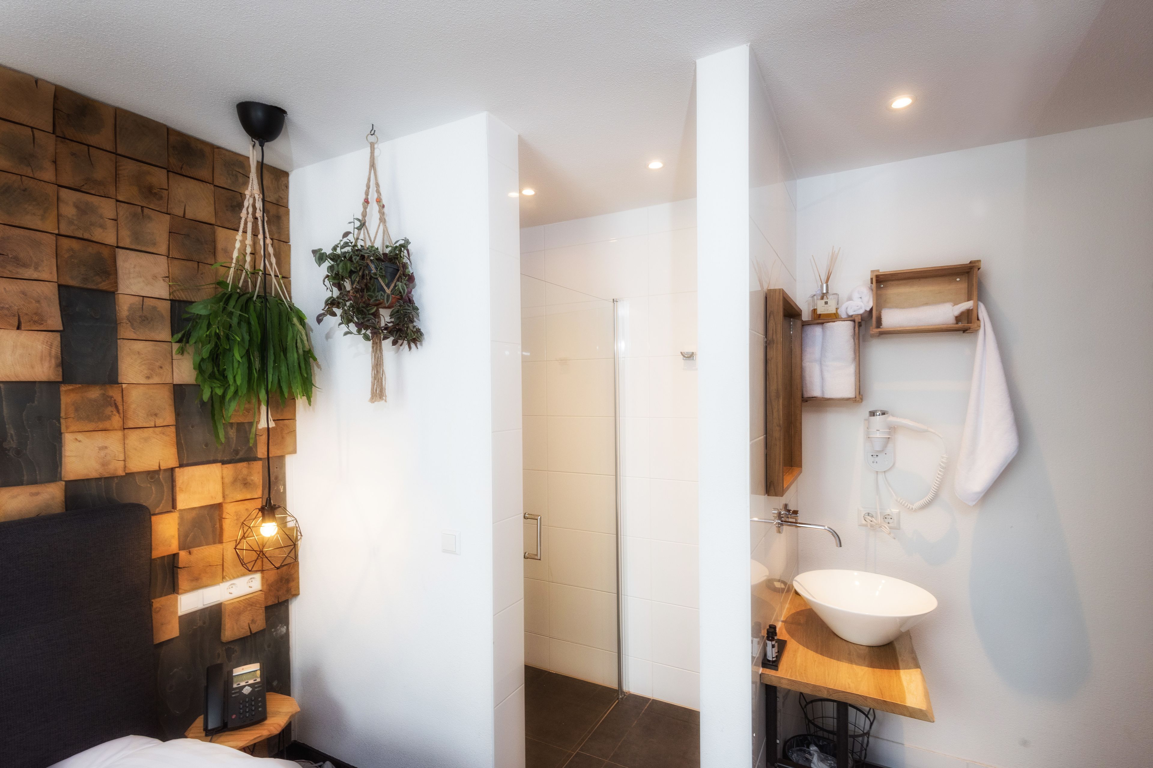 standard room (cosy) | down duvets, free minibar items, in-room safe, soundproofing