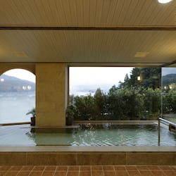 Indoor spa tub