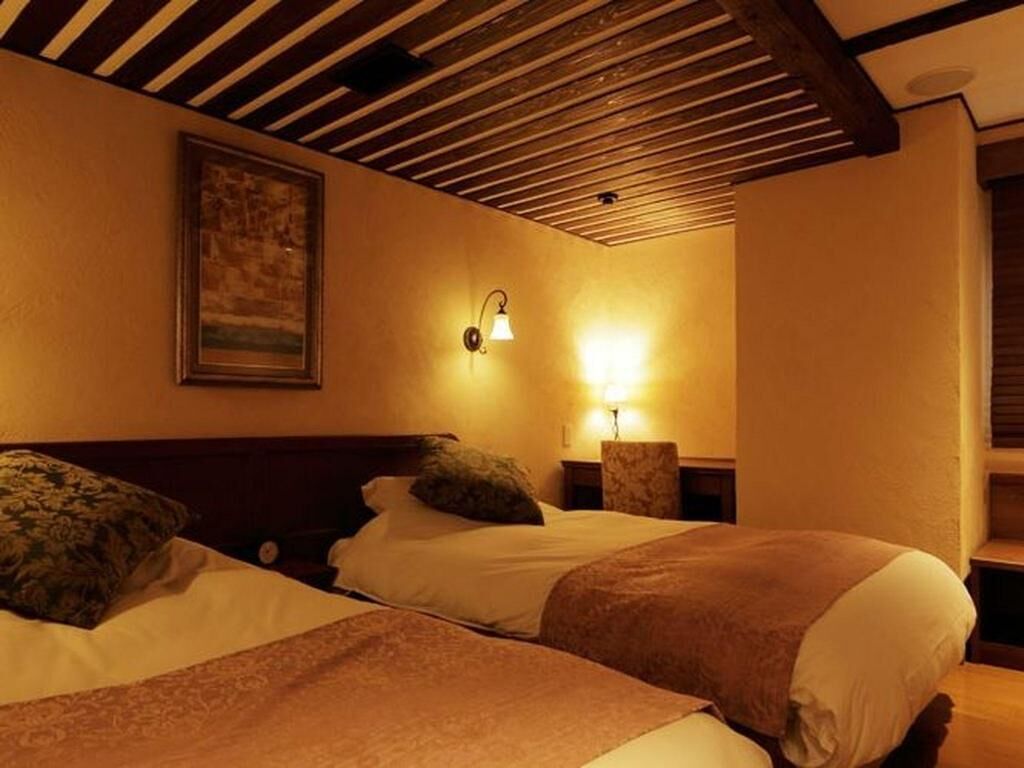 Caja de seguridad en la habitación, insonorización y wifi gratis 