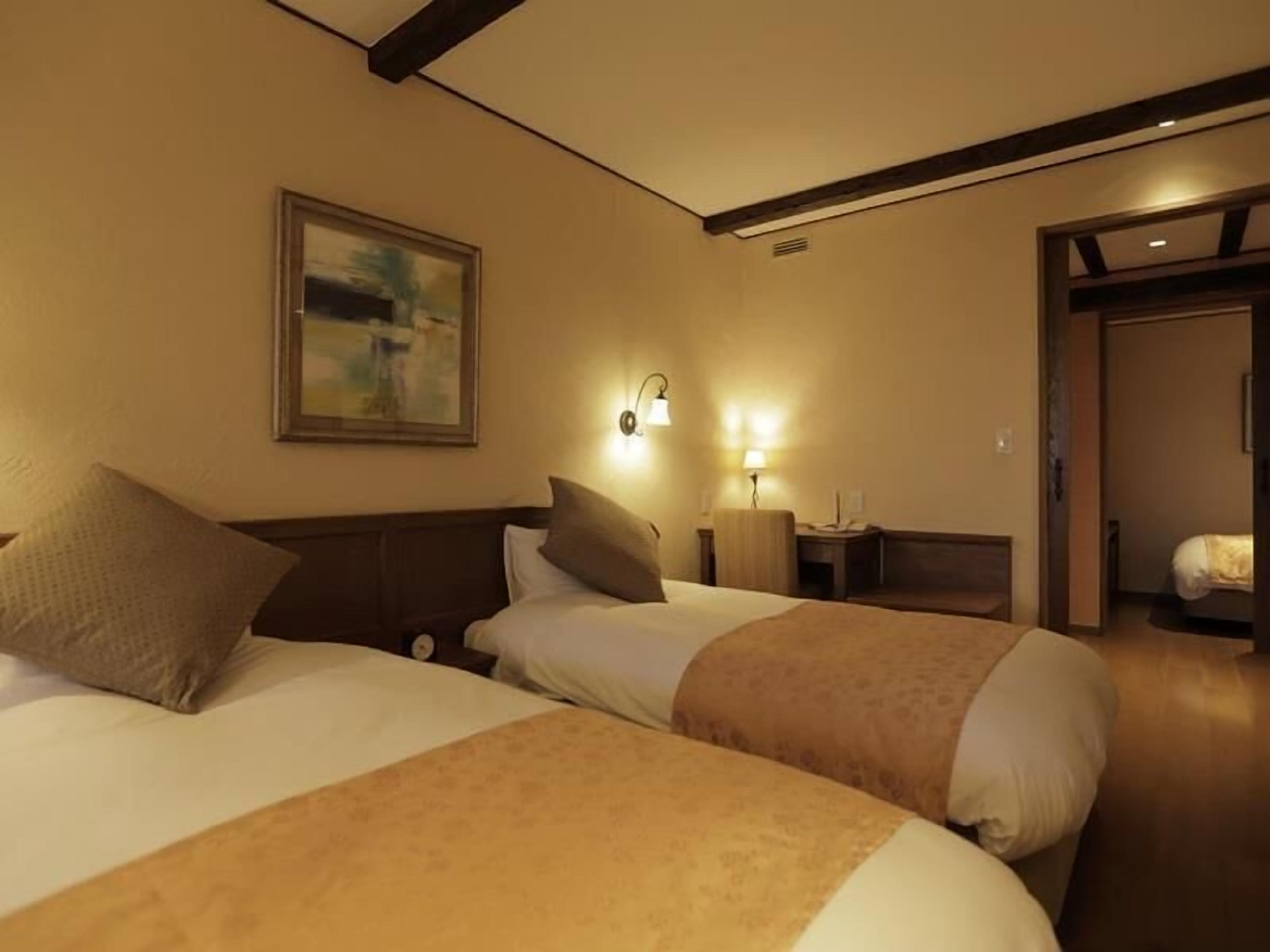 Caja de seguridad en la habitación, insonorización y wifi gratis 