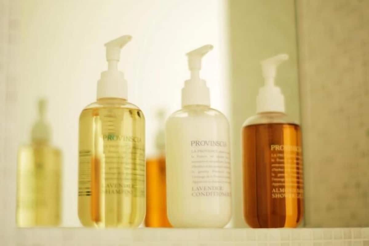 Amenidades de baƱo | Tina y regadera independientes y amenidades de baƱo gratuitas