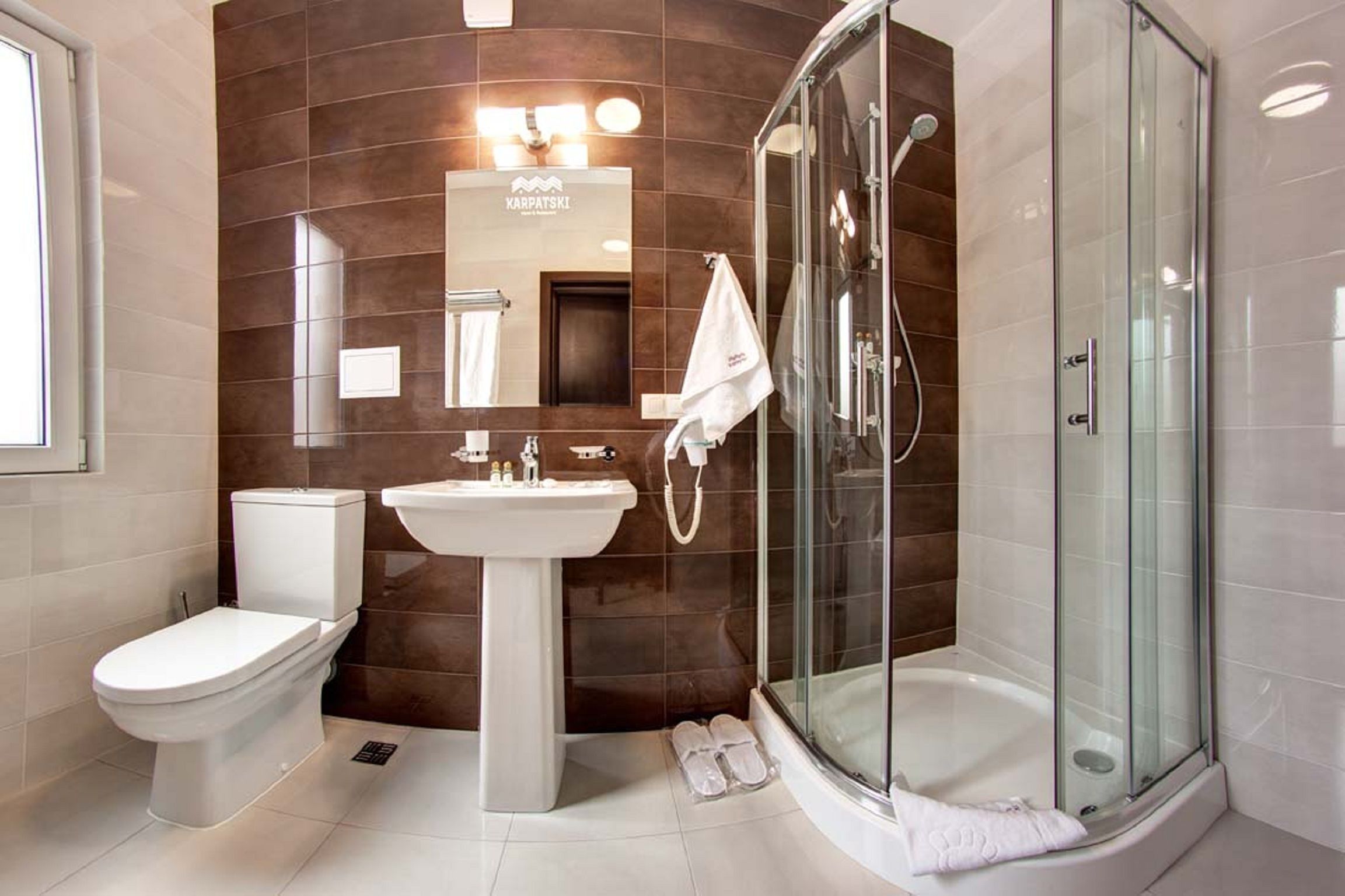 Twin Room | In-room safe, individually decorated, free WiFi