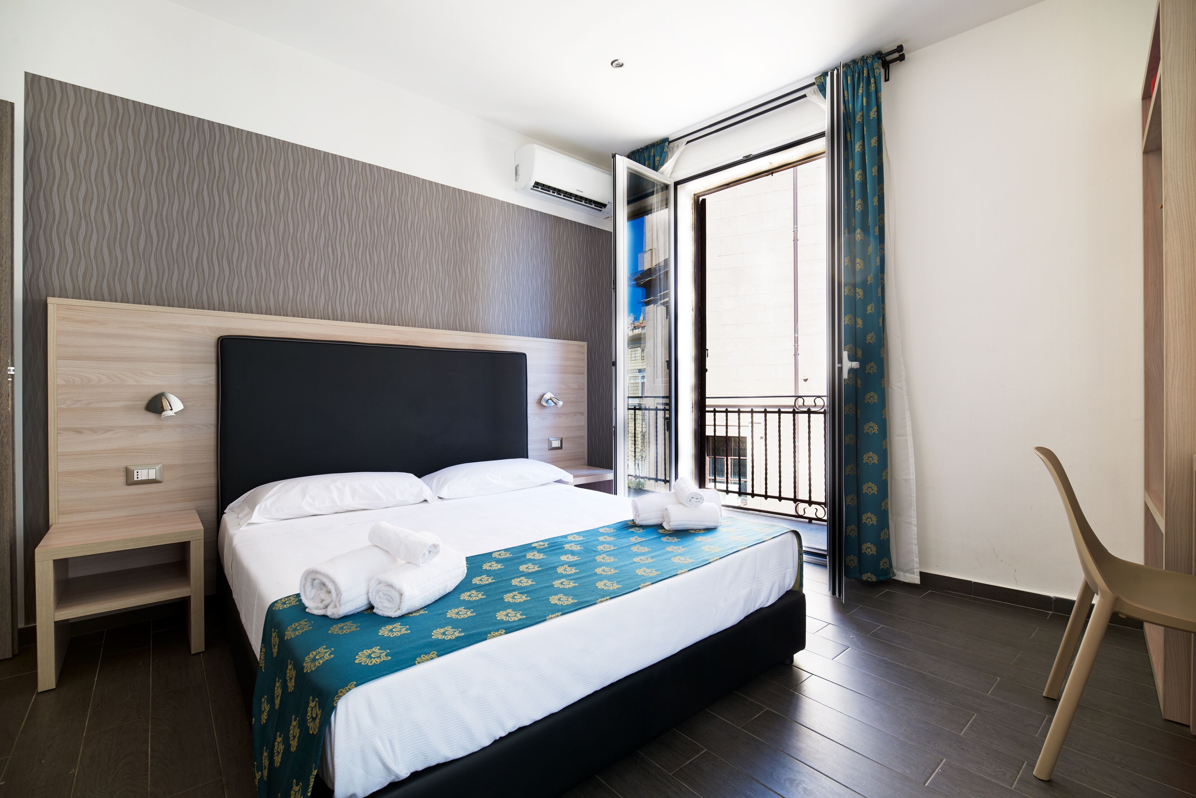 Chambre Double Classique, 1 grand lit, non-fumeur, vue ville