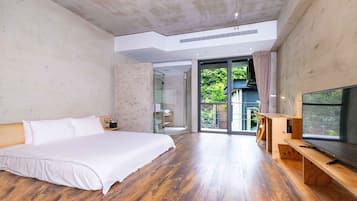 Exclusive-Doppelzimmer, 1 King-Bett, Balkon | Hochwertige Bettwaren, Betten mit Memory-Foam-Matratzen
