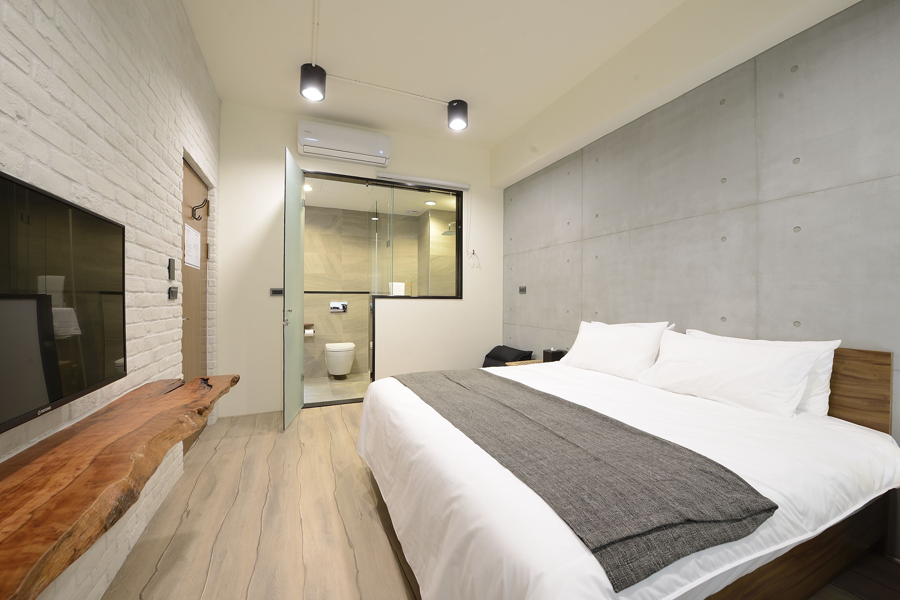 精品双人房, 1 张特大床 | 高档床上用品、记忆海绵床垫、特色装修、遮光窗帘