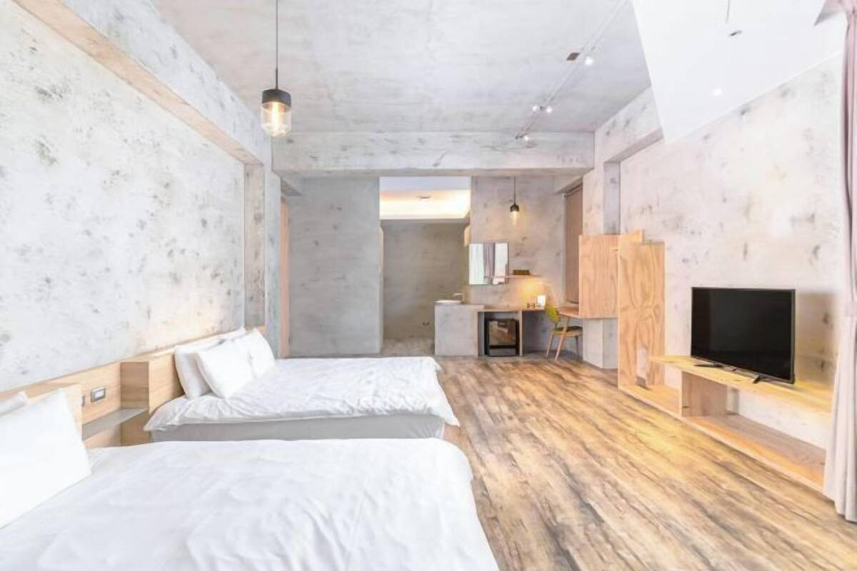 Luxe beddengoed, bedden met traagschuimmatras, individueel gedecoreerd