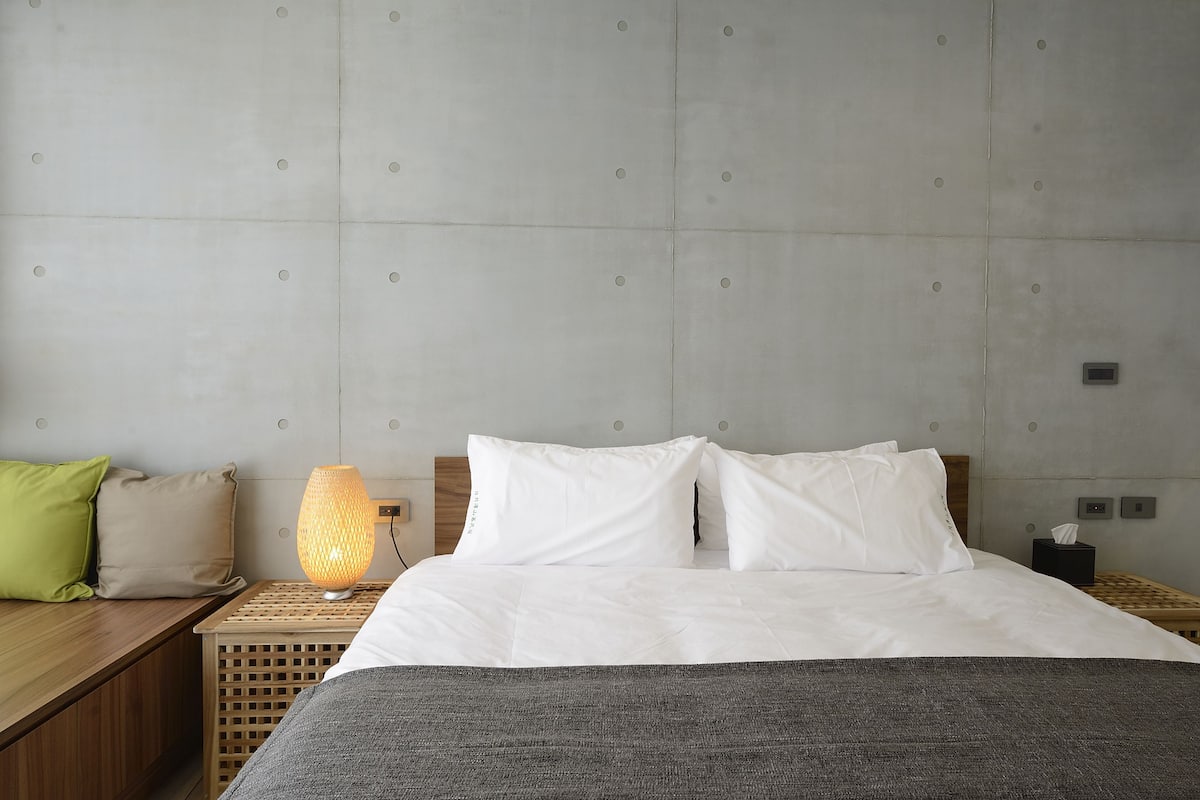 Deluxe tweepersoonskamer, 1 kingsize bed | Luxe beddengoed, bedden met traagschuimmatras, individueel gedecoreerd