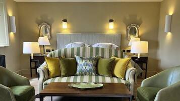 Suite | 1 dormitorio, caja fuerte, decoración individual y mobiliario individual