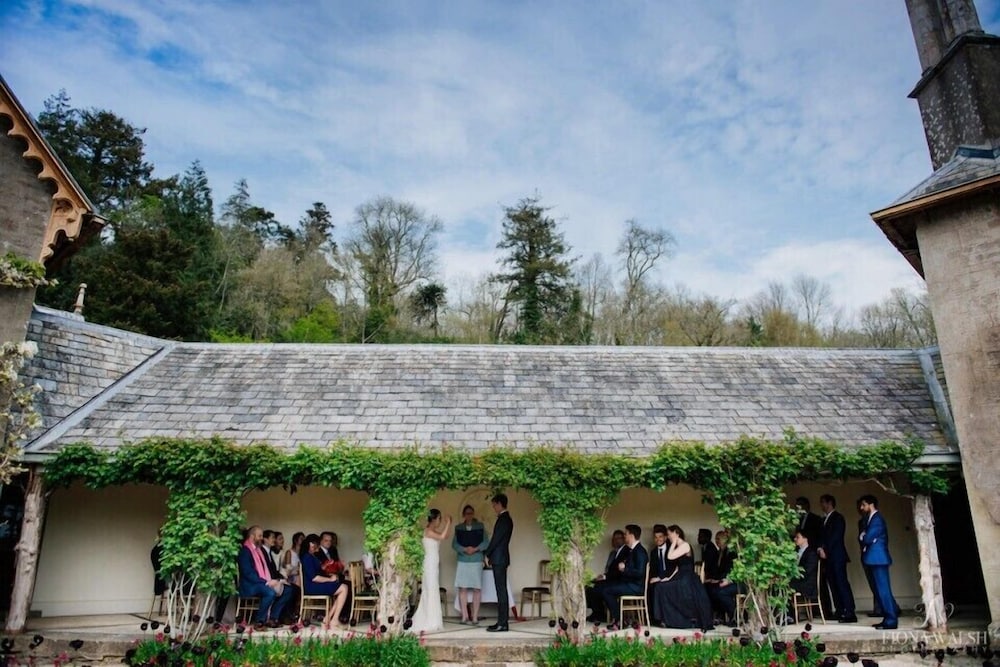 Hotel Endsleigh by null