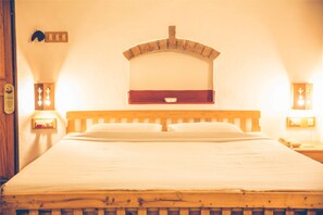 Chambre Double Supérieure, 1 lit double, vue jardin