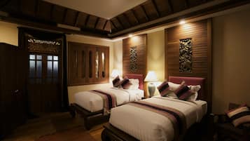 Deluxe Twin Room | Pillowtop beds, in-room safe, individually decorated, desk