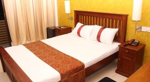 Standard Room, 1 Bedroom, Non Smoking, Beachside | Desk, iron/ironing board, free WiFi