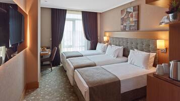 Standard Triple Room | Ryokan dining