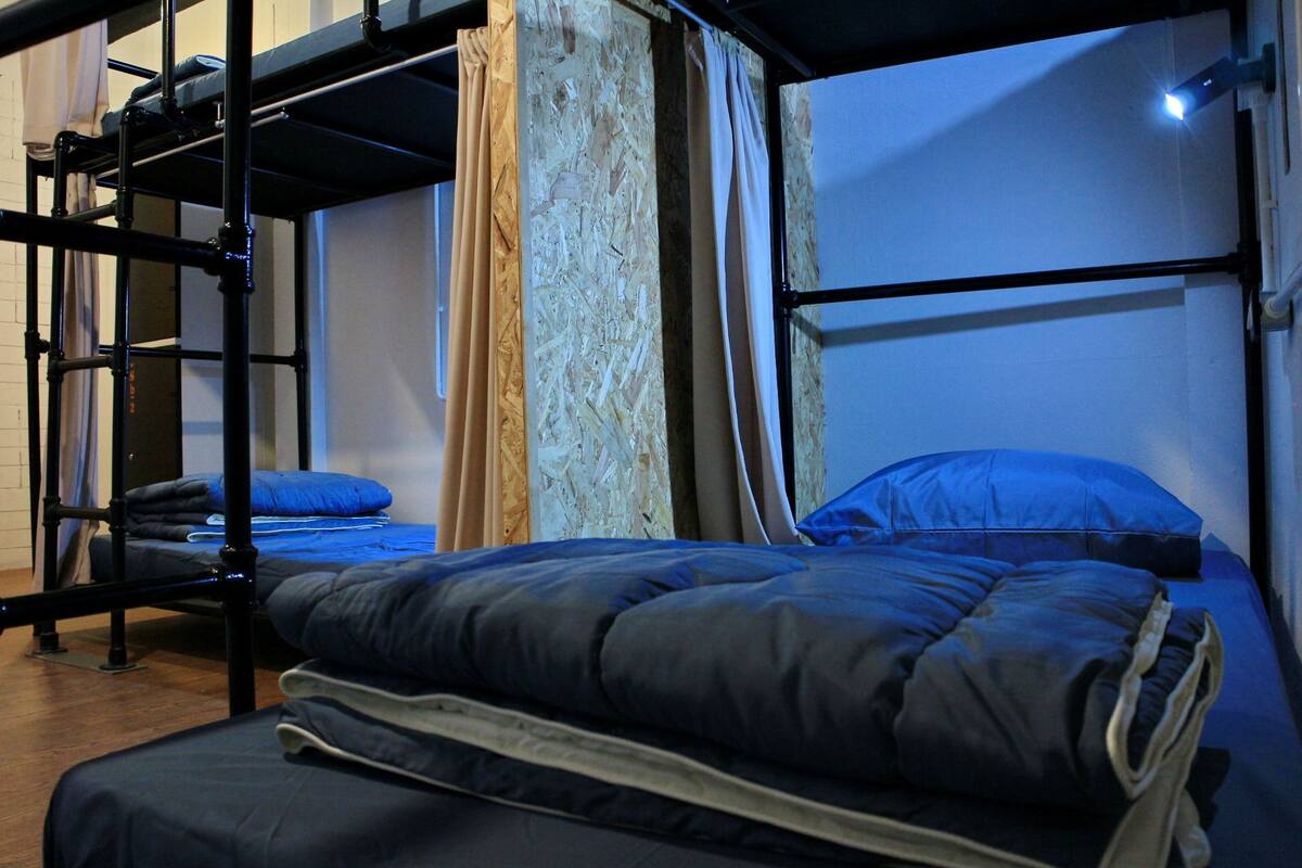 Basic 4 Bed Female Dorm | WiFi (free)