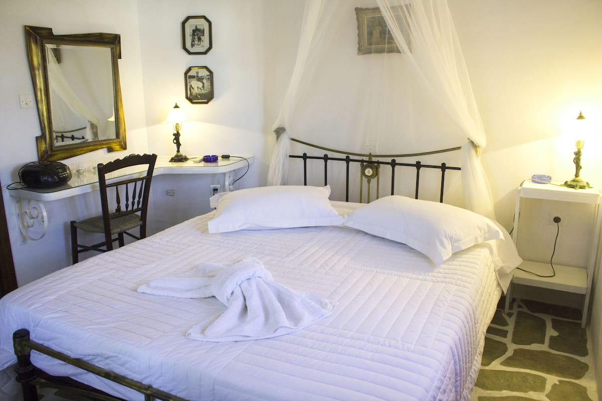 Apartment, 2 Bedrooms | 1 bedroom, premium bedding, individually decorated