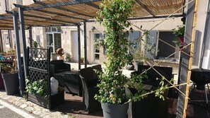 Exterior - Hotel des deux porches (Verrieres)