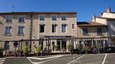 德塞夫勒珀奇斯酒店