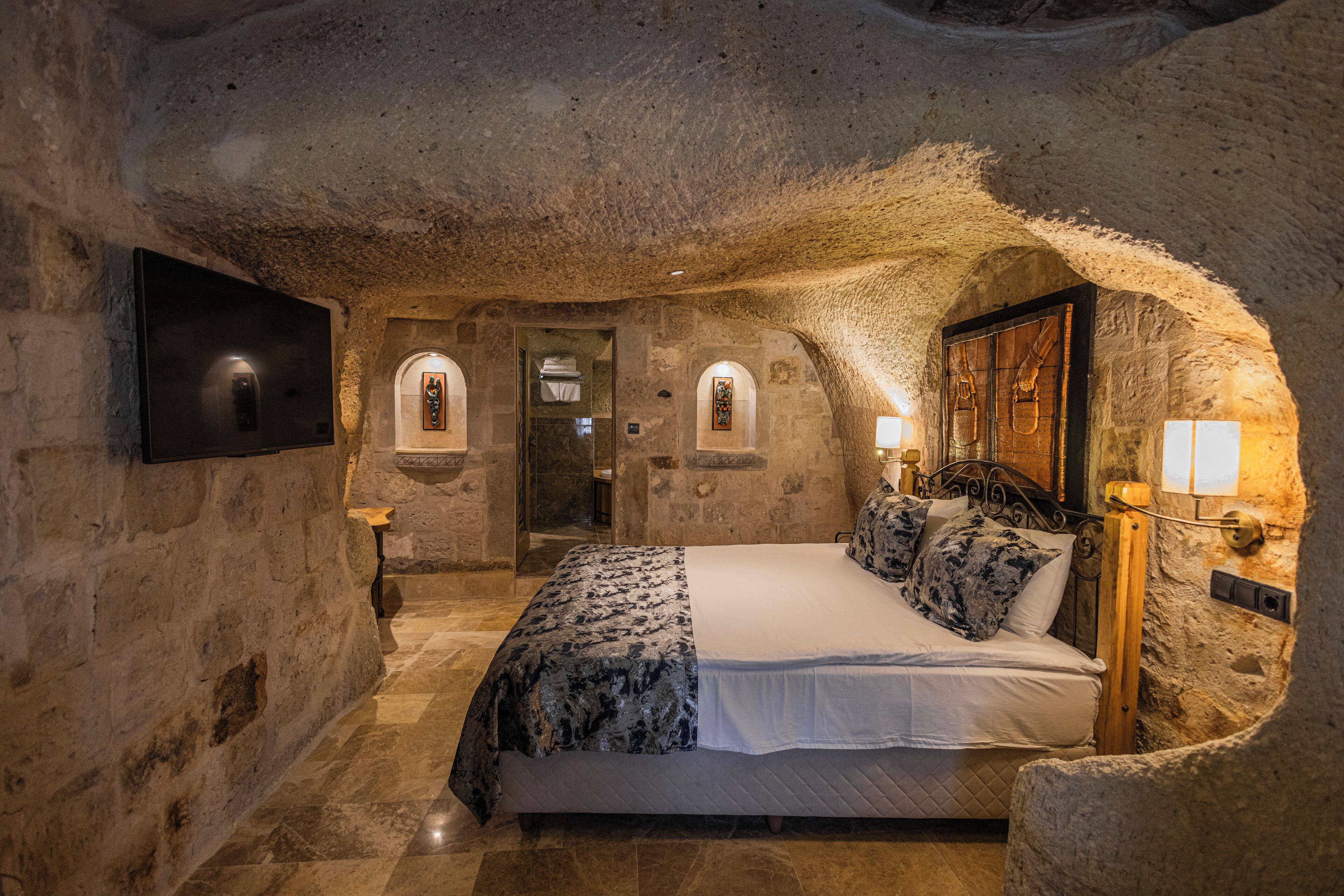 高级双人房 | 迷你吧、客房内保险箱、特色装修、特色家居