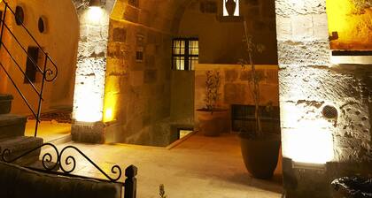 King Cave Hotel by Traveller's