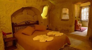 Caja de seguridad en la habitación, escritorio y cunas gratuitas 