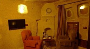 Caja de seguridad en la habitación, escritorio y cunas gratuitas 