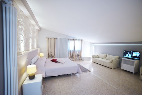 ์ค์ํธ, ์ ์ ์ ๋ง | ๊ณ ๊ธ ์นจ๊ตฌ, ๋ฉ๋ชจ๋ฆฌํผ ์นจ๋, ๋ฏธ๋๋ฐ, ์ฑ
์