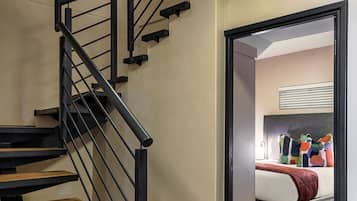 Apartment, 3 Bedrooms, Non Smoking | Premium bedding, in-room safe, desk, laptop workspace