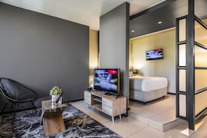Apartamento | Zona de estar | Una televisión LED