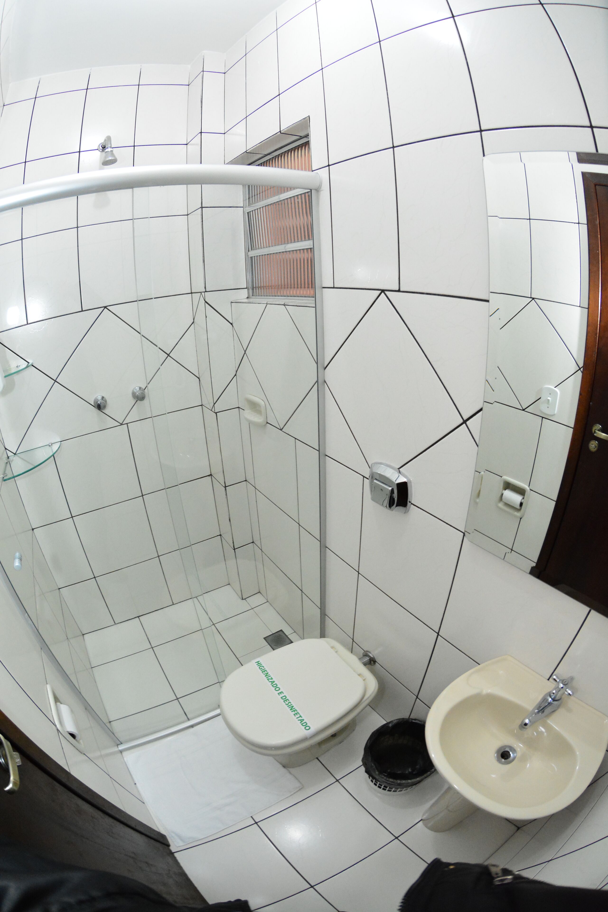 standard room | bathroom | free toiletries, hair dryer, towels, soap