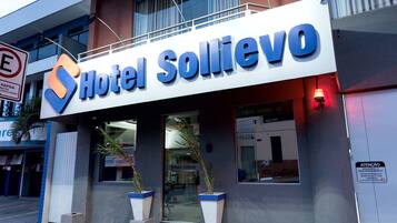 Fachada da propriedade