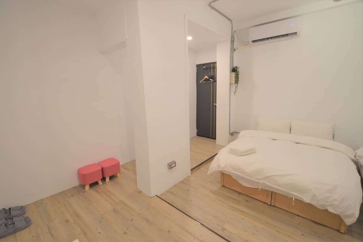 Comfort Dört Kişilik Oda | Ayrı ayrı dekore edilmiş, masa, portatif/ilave yatak