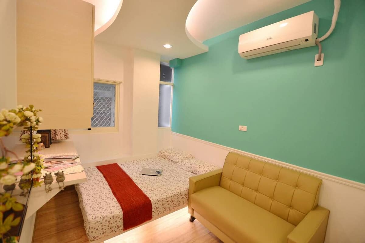 Standard Tek Büyük Yataklı Oda | Ayrı ayrı dekore edilmiş, masa, portatif/ilave yatak