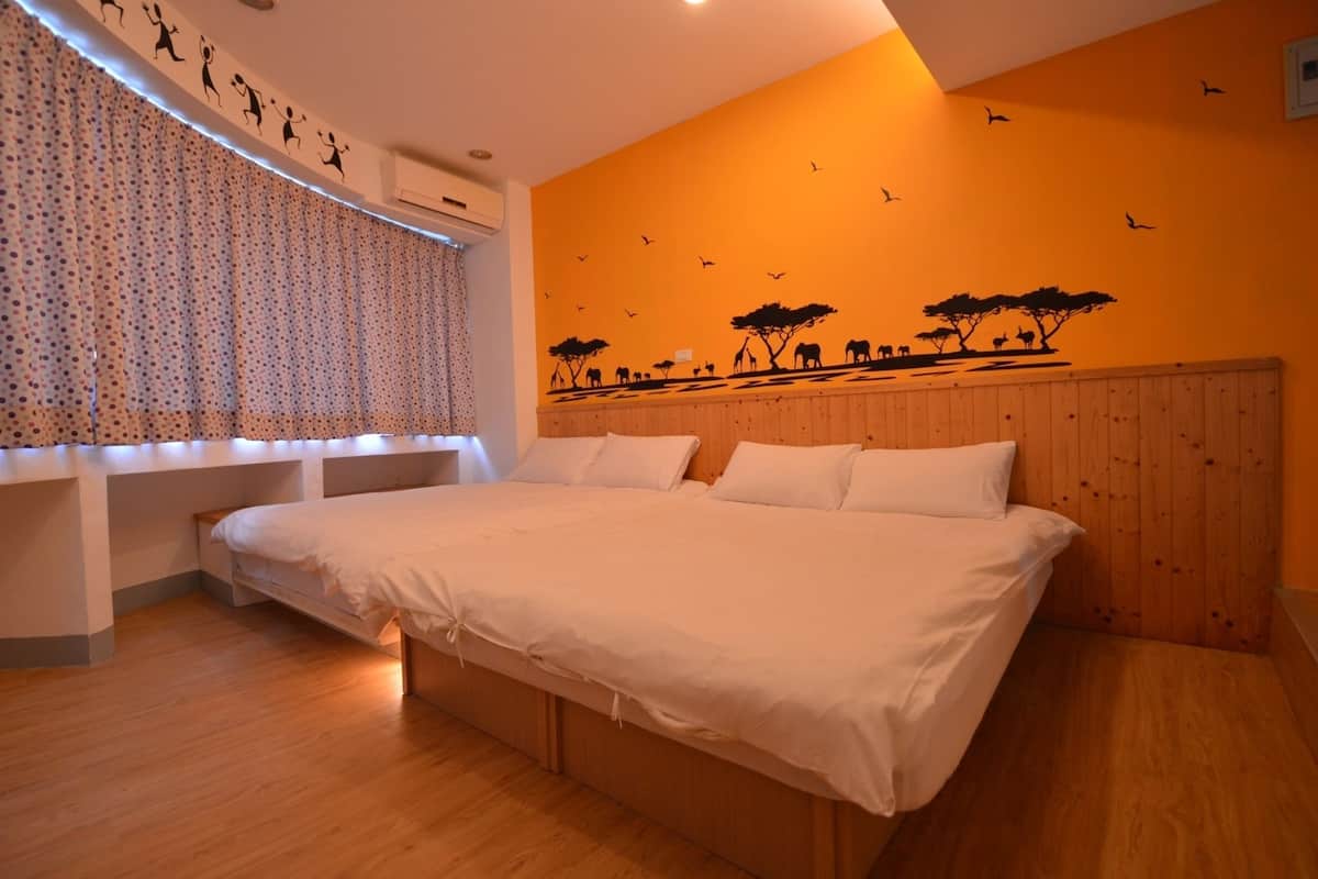 Standard Quadruple Room, 2 Double Beds | Individually decorated, desk, rollaway beds, free WiFi