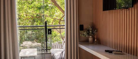 Standard Suite, 1 Queen Bed | Blackout drapes, iron/ironing board, bed sheets