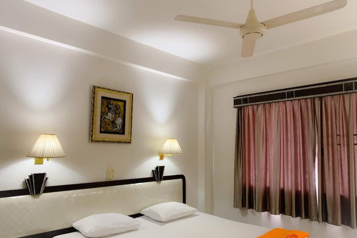standard room, fan | 1 bedroom, desk, laptop workspace, blackout curtains
