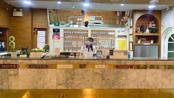 Quầy tiếp tân
