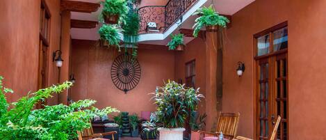 Double Queen Suite | Terrace/patio