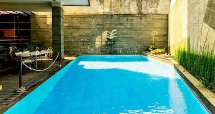 Andelir Hotel