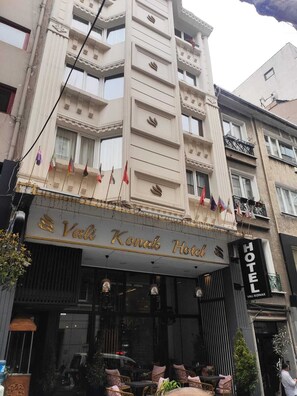 Front of property - Vali Konak Hotel (Istanbul)