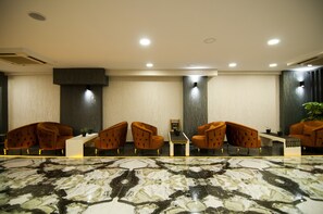 Reception - Vali Konak Hotel (Istanbul)