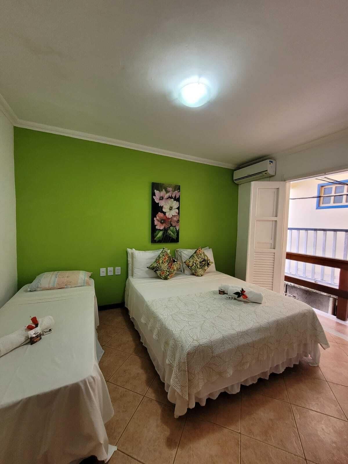 Quarto triplo | Frigobar, cortinas blackout, Wi-Fi de cortesia, roupa de cama