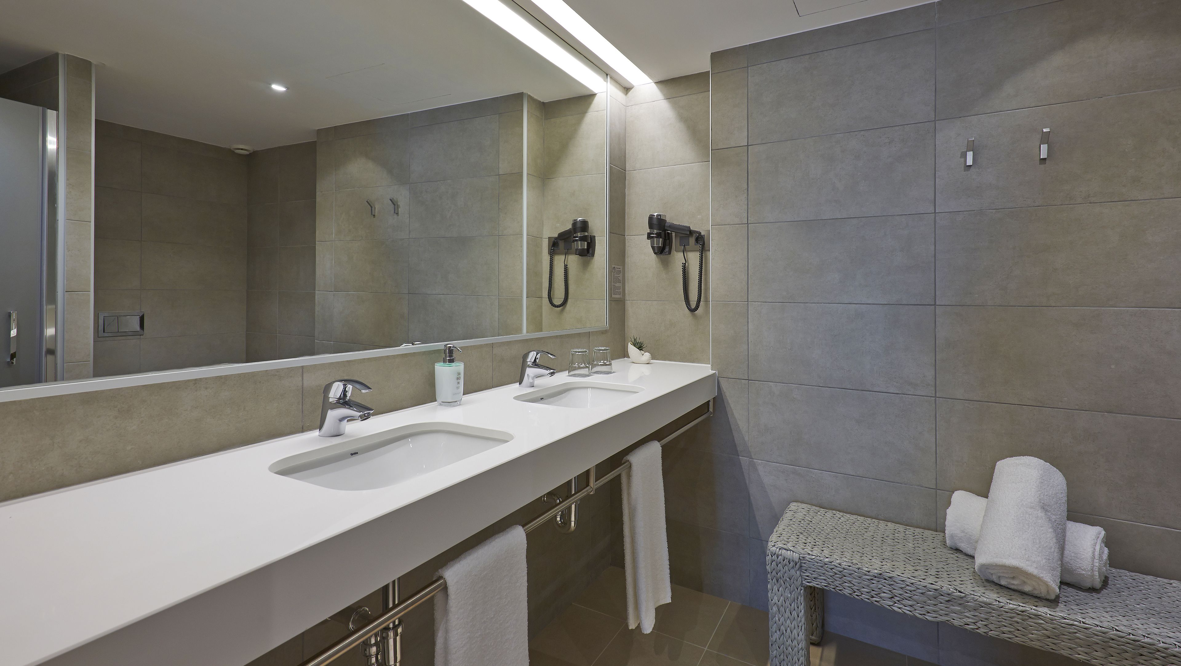 superior double room | view from room