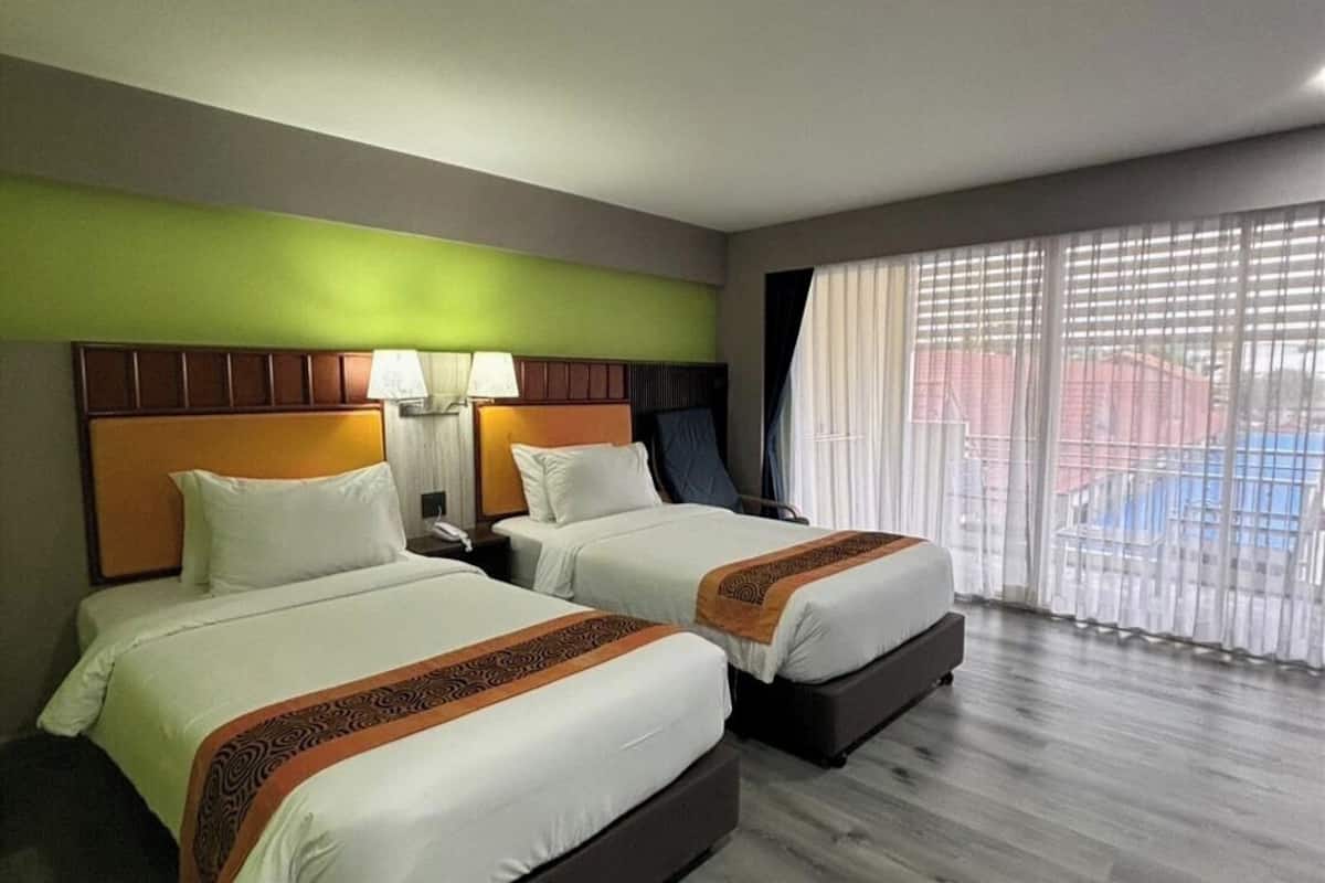 Standard - Twin | Espacio para trabajar con un portátil, cortinas opacas, wifi gratis